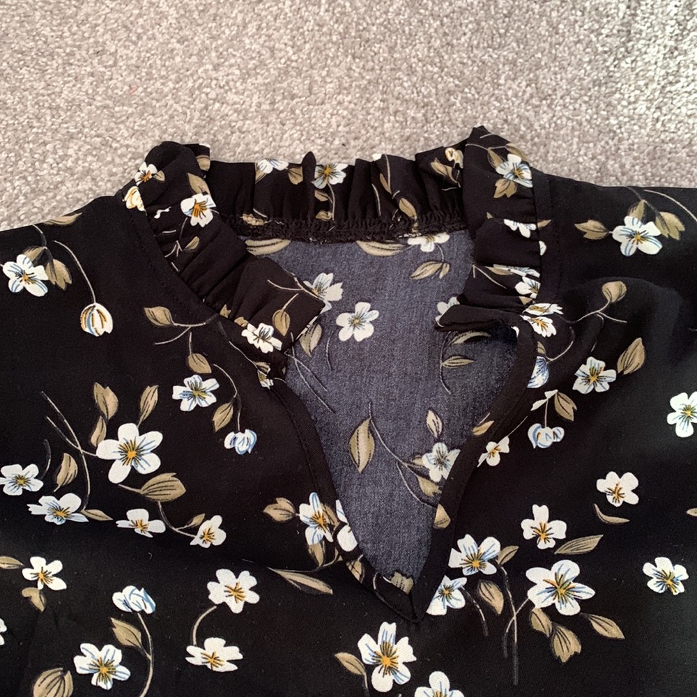 ✨Host Pick✨Shein blouse - Picture 4 of 5